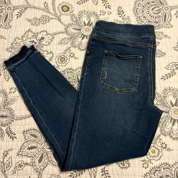 SPANX NWT Distressed Skinny Jeans large - Picture 6 of 8